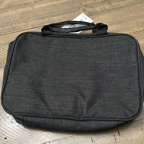 Jessica Moore Makeup carrying pouch - Picture 3 of 9